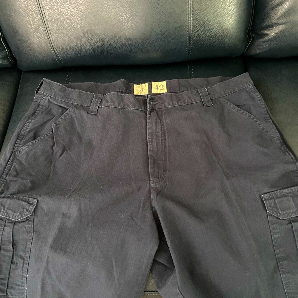 MEN’S REDHEAD CARGO SHORTS.